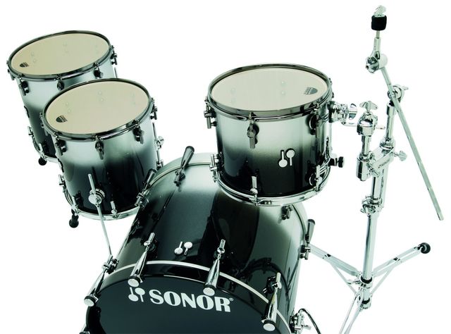 The Silver-Black Sparkle finish looks superb, but if it’s not to your taste there are plenty of other options